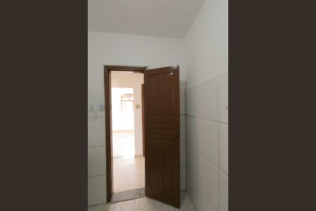 Casa para alugar com 100m², 2 quartos e 1 vaga Casa para alugar com 100m², 2 quartos e 1 vagaBanheiro