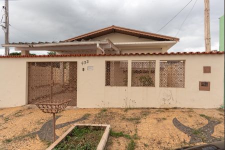Casa à venda com 147m², 2 quartos e 2 vagasFachada