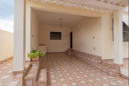 Casa à venda com 147m², 2 quartos e 2 vagasGaragem