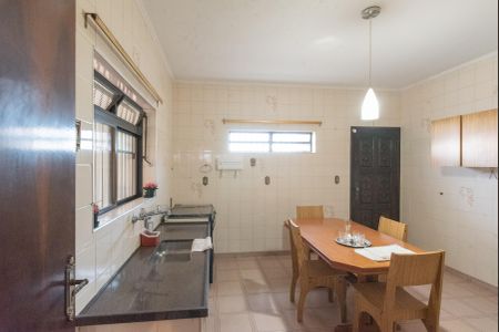 Casa à venda com 147m², 2 quartos e 2 vagasCozinha