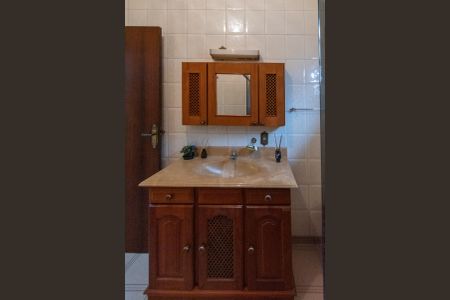 Casa à venda com 147m², 2 quartos e 2 vagasBanheiro Social