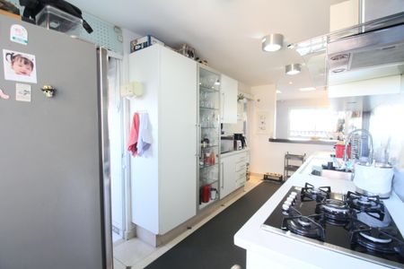 Apartamento à venda com 130m², 3 quartos e 2 vagasCozinha