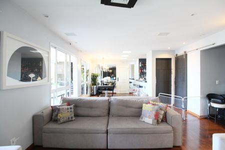 Apartamento à venda com 130m², 3 quartos e 2 vagasSala