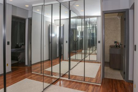 Apartamento à venda com 223m², 3 quartos e 4 vagasSuíte 1