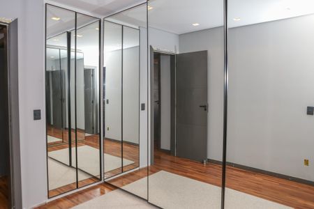 Apartamento à venda com 223m², 3 quartos e 4 vagasSuíte 1