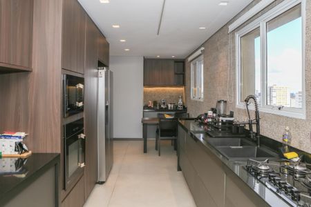 Apartamento à venda com 223m², 3 quartos e 4 vagasCozinha