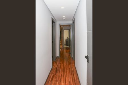 Apartamento à venda com 223m², 3 quartos e 4 vagasCorredor