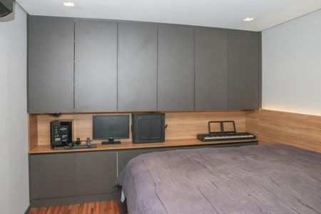 Apartamento à venda com 223m², 3 quartos e 4 vagasSuíte 2