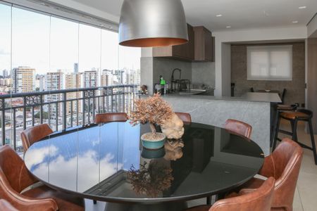 Apartamento à venda com 223m², 3 quartos e 4 vagasVaranda Gourmet