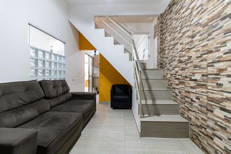 Casa à venda com 153m², 3 quartos e 2 vagas Casa à venda com 153m², 3 quartos e 2 vagasSala