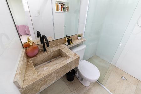 Casa à venda com 153m², 3 quartos e 2 vagas Casa à venda com 153m², 3 quartos e 2 vagasBanheiro da Suíte