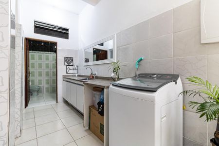 Casa à venda com 153m², 3 quartos e 2 vagas Casa à venda com 153m², 3 quartos e 2 vagasÁrea de Serviço