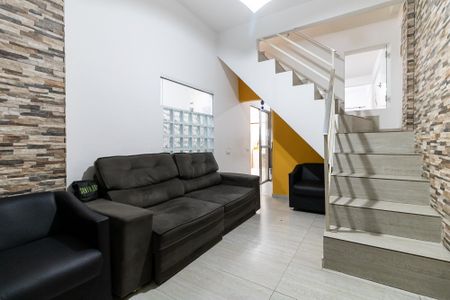 Casa à venda com 153m², 3 quartos e 2 vagas Casa à venda com 153m², 3 quartos e 2 vagasSala