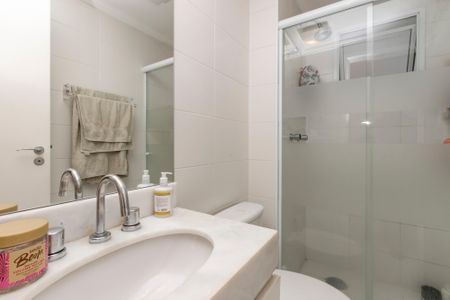 Apartamento à venda com 143m², 3 quartos e 2 vagas Apartamento à venda com 143m², 3 quartos e 2 vagasBanheiro/Suite 2