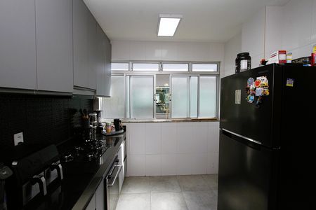 Apartamento à venda com 92m², 3 quartos e 2 vagasCozinha