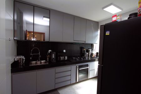 Apartamento à venda com 92m², 3 quartos e 2 vagasCozinha