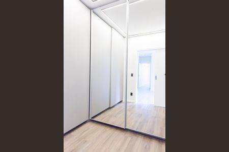 Casa de condomínio à venda com 548m², 4 quartos e 4 vagascloset suite 4