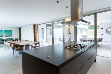 Casa de condomínio à venda com 548m², 4 quartos e 4 vagasCozinha