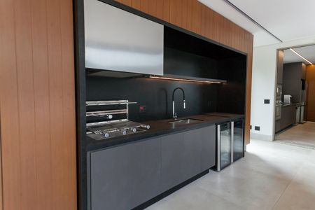 Casa de condomínio à venda com 548m², 4 quartos e 4 vagasChurrasqueira