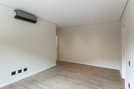 Casa de condomínio à venda com 548m², 4 quartos e 4 vagasSuite 4