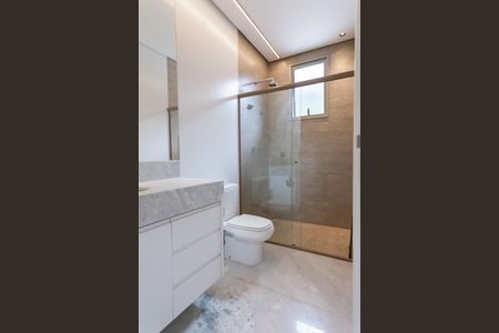 Casa de condomínio à venda com 548m², 4 quartos e 4 vagasBanheiro/Suite 2