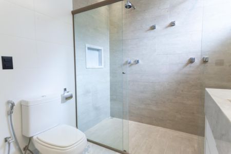 Casa de condomínio à venda com 548m², 4 quartos e 4 vagasBanheiro/Suite 4