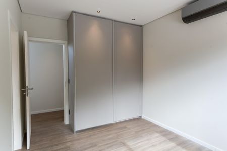 Casa de condomínio à venda com 548m², 4 quartos e 4 vagasSuite 3