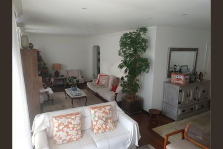 Apartamento à venda com 160m², 4 quartos e 3 vagas