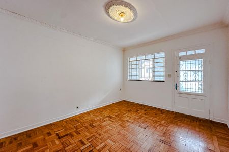 Casa à venda com 250m², 3 quartos e 3 vagasSala