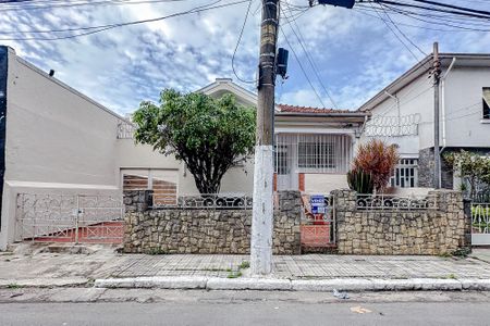 Casa à venda com 250m², 3 quartos e 3 vagasFachada - Plaquinha