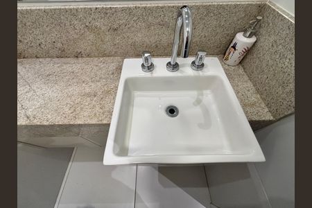 Studio à venda com 21m², 1 quarto e sem vaga Studio à venda com 21m², 1 quarto e sem vagaBanheiro