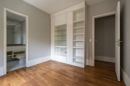 Apartamento à venda com 152m², 3 quartos e sem vaga Apartamento à venda com 152m², 3 quartos e sem vagaSuíte 2