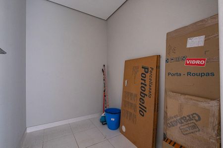 Apartamento à venda com 152m², 3 quartos e sem vaga Apartamento à venda com 152m², 3 quartos e sem vagaQuarto de Serviço