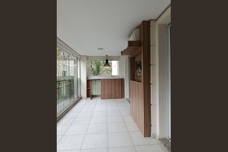 Apartamento à venda com 152m², 3 quartos e sem vagaVaranda