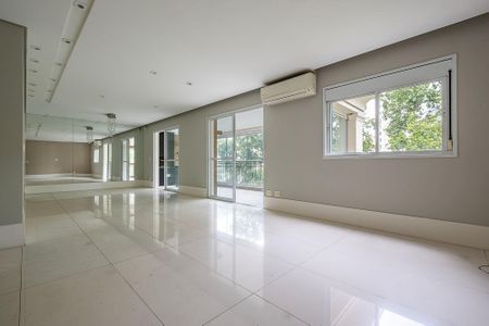 Apartamento à venda com 152m², 3 quartos e sem vaga Apartamento à venda com 152m², 3 quartos e sem vagaSala