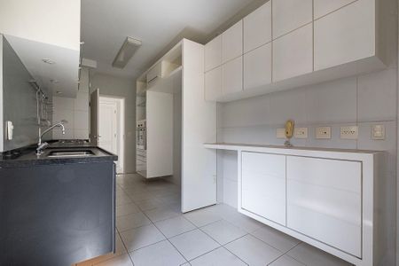 Apartamento à venda com 152m², 3 quartos e sem vaga Apartamento à venda com 152m², 3 quartos e sem vagaCozinha