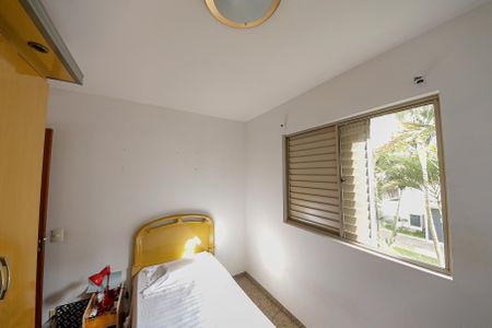 Apartamento à venda com 74m², 3 quartos e 1 vagaQuarto 2