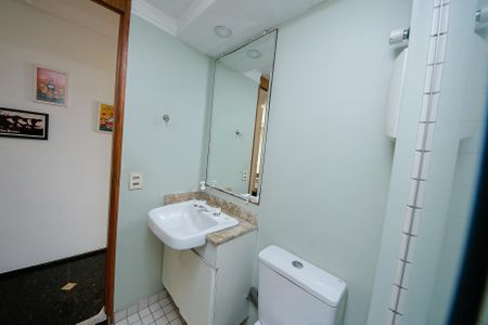 Apartamento à venda com 74m², 3 quartos e 1 vagaBanheiro Social