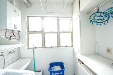 Apartamento à venda com 74m², 3 quartos e 1 vagaÁrea de Serviço