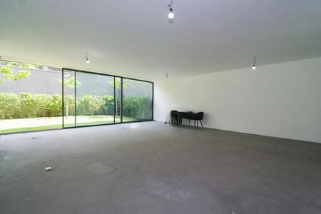 Casa de condomínio à venda com 548m², 4 quartos e 4 vagas