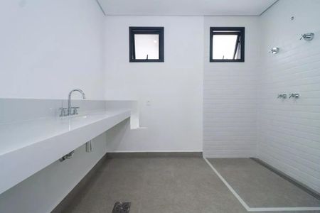 Casa de condomínio à venda com 548m², 4 quartos e 4 vagas