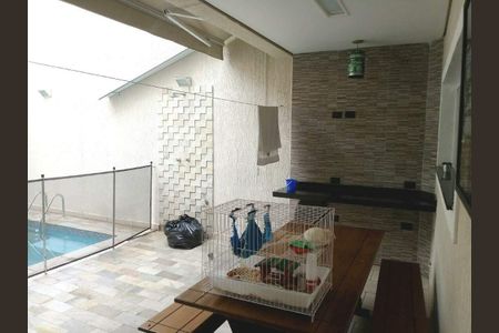 Casa à venda com 268m², 3 quartos e 3 vagas