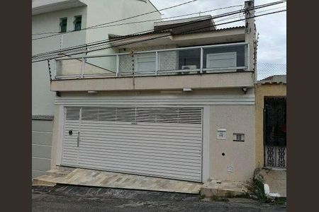 Casa à venda com 268m², 3 quartos e 3 vagas