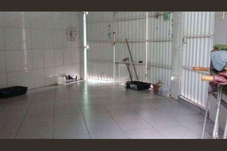 Casa à venda com 260m², 2 quartos e 2 vagas