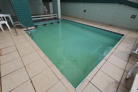 Apartamento para alugar com 75m², 2 quartos e 2 vagasÁrea comum - Piscina