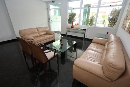 Apartamento para alugar com 75m², 2 quartos e 2 vagasHall social