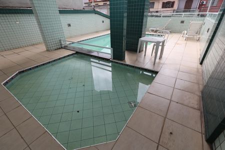 Apartamento para alugar com 75m², 2 quartos e 2 vagasÁrea comum - Piscina