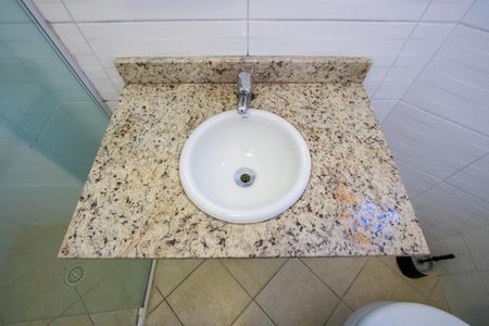 Apartamento para alugar com 75m², 2 quartos e 2 vagas Apartamento para alugar com 75m², 2 quartos e 2 vagasBanheiro do quarto 1