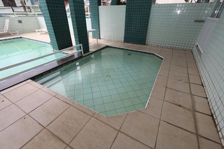 Apartamento para alugar com 75m², 2 quartos e 2 vagasÁrea comum - Piscina