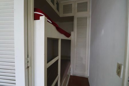 Apartamento para alugar com 120m², 4 quartos e 1 vaga Apartamento para alugar com 120m², 4 quartos e 1 vagaQuarto de Serviço